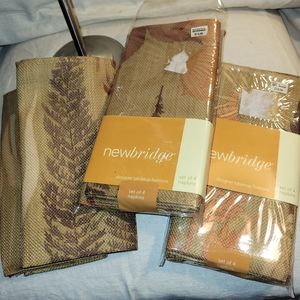 Set of 10 Newbridge Harvest Silhouette Gold Polyester Napkins